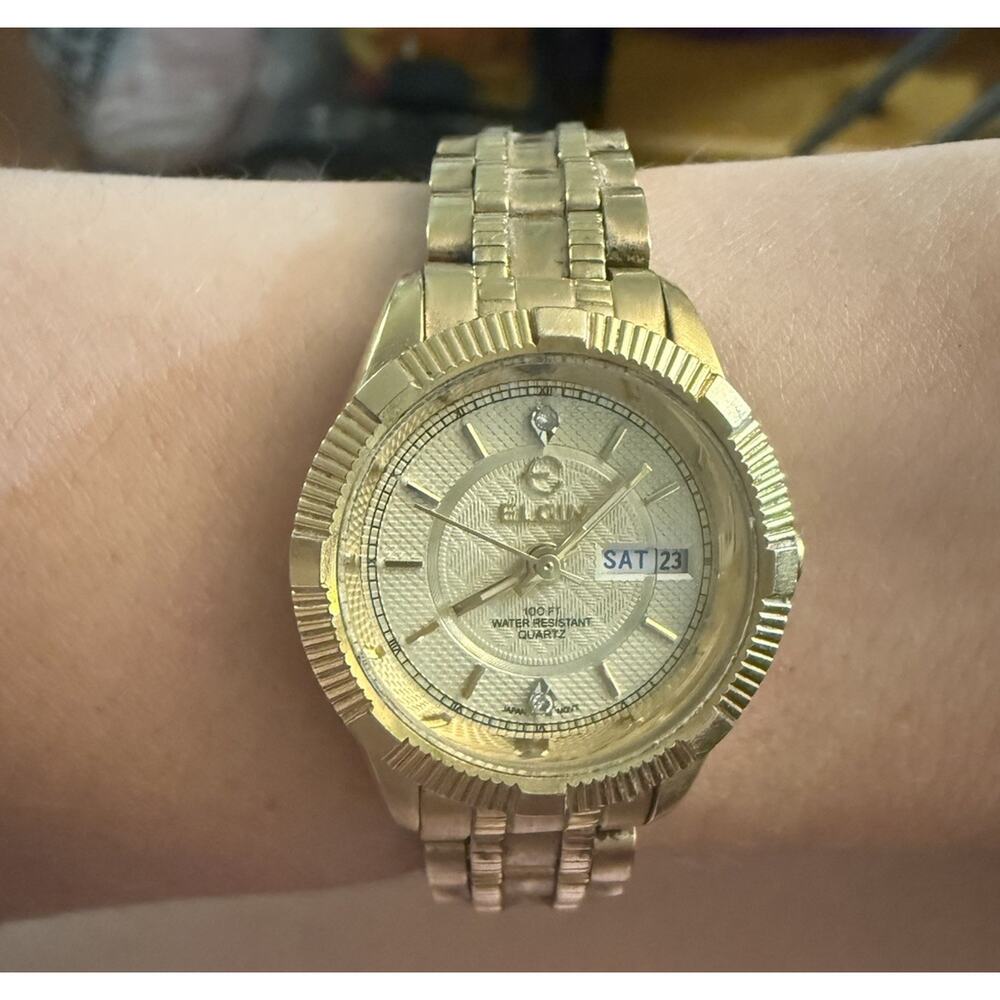 Elgin women’s Gold Tone Small Quartz Watch Day/Date‎ 100ft Water Resistant - Picture 2 of 12